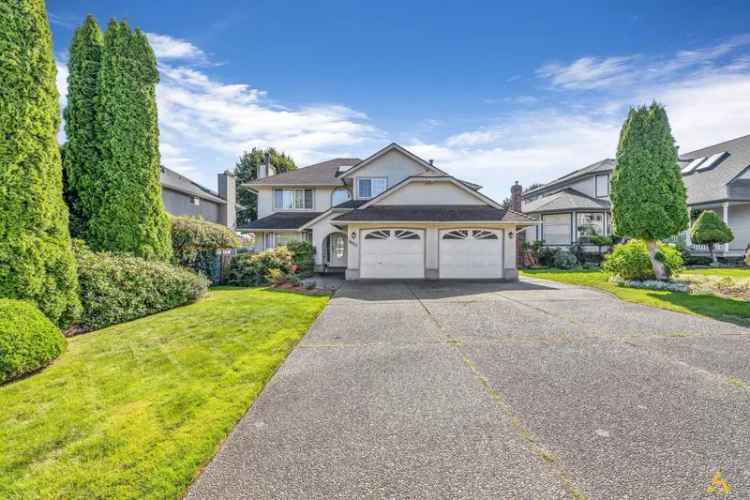 Cloverdale Family Home: 4 Beds, 3 Baths, Large Lot