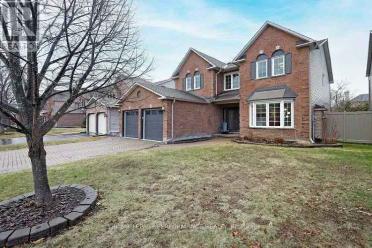 3093 sq ft Hunt Club Park Home Updated 6-Piece Ensuite Finished Basement