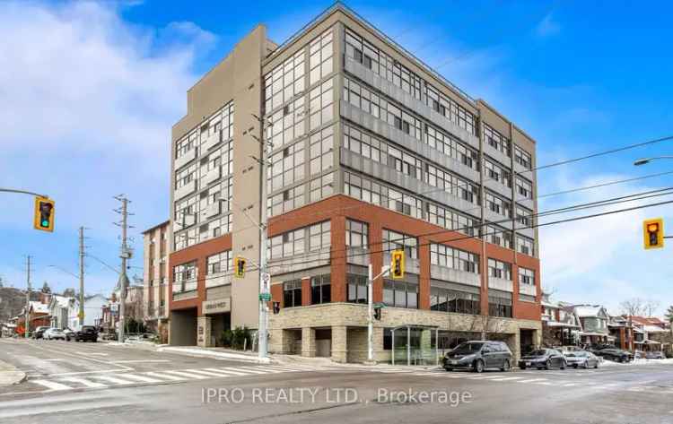 Condo For Sale in Hamilton, Ontario