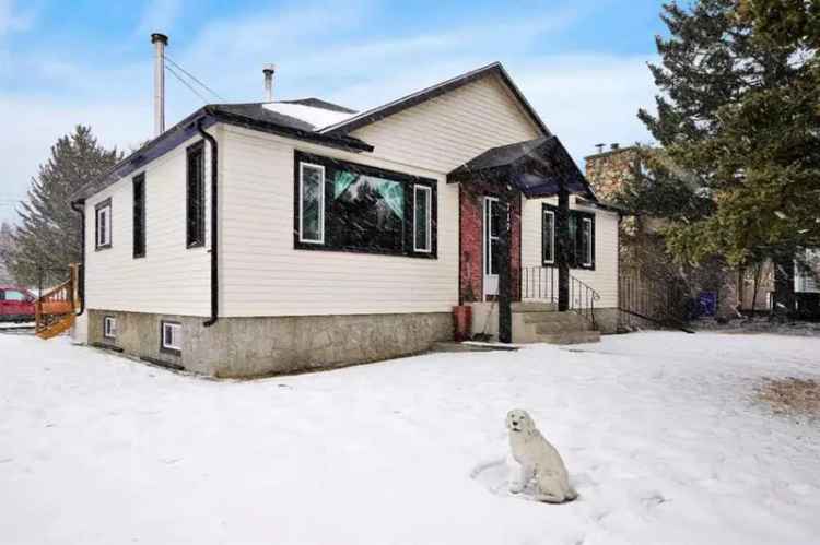 House For Rent in Sundre, Alberta