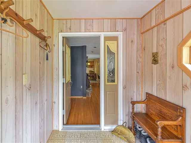 Spacious 6-Bedroom Family Home Near Washago