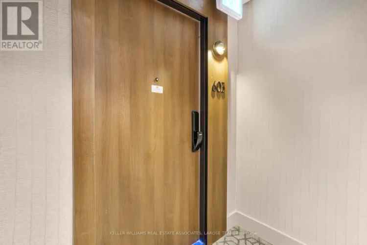 Apartment For Sale in 21, Park Street East, Mississauga, Ontario