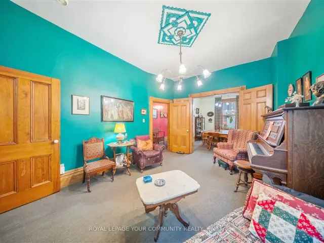 Victorian Row House in Corktown - Timeless Elegance