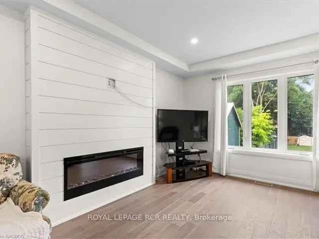 Modern Mount Forest Bungalow Townhouse - 2 Beds, Open Concept