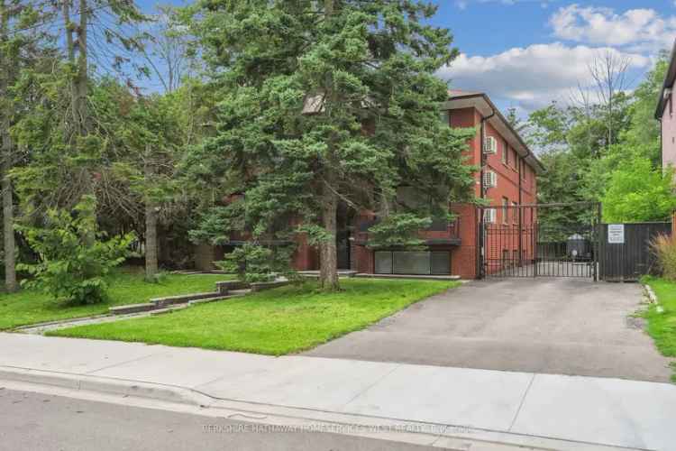 House For Sale in Toronto, Ontario