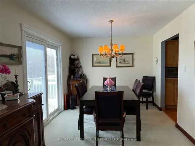 Spacious Family Home in Creemore, ON - 4 Beds, 3 Baths, Double Garage