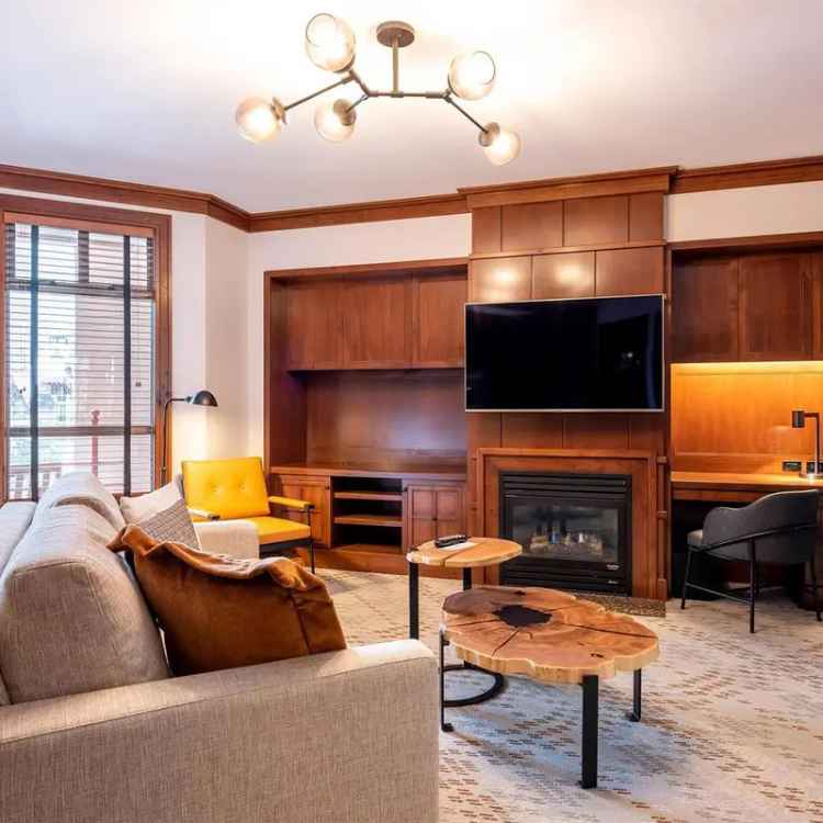 Whistler Four Seasons Studio Suite Mountain Views
