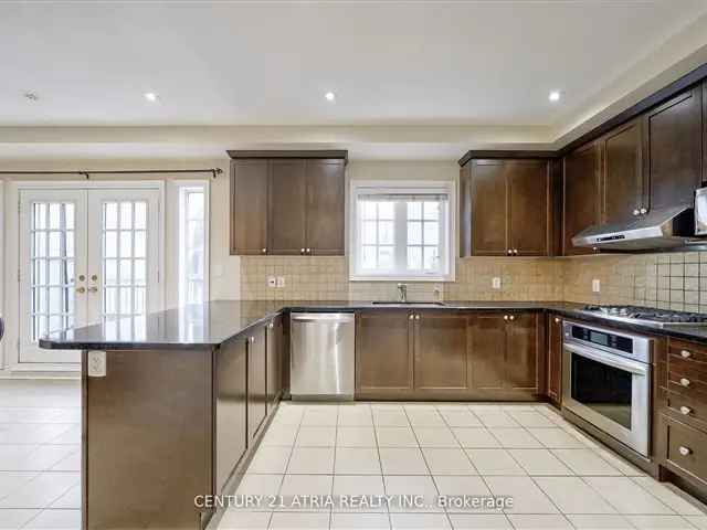 Townhouse For Sale in Markham, Ontario