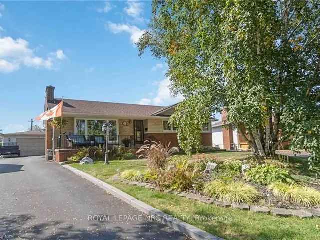 Chippawa Bungalow with Pool and In-Law Suite Potential