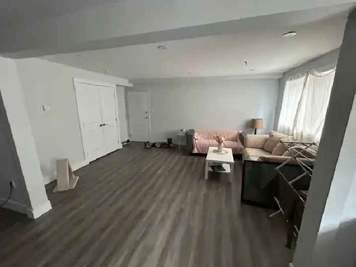 2 bed 1 bath apartment for rent