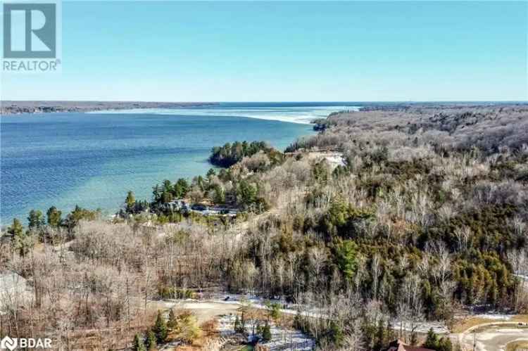 Luxury 5-Bedroom Home in South Barrie Near Wilkins Beach