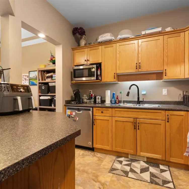 3 Bed 3 Bath Townhome for Sale in Centre Rock Farms