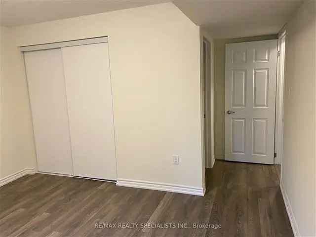 Amazing 2 Bedroom 2.5 Washroom Stacked Townhome