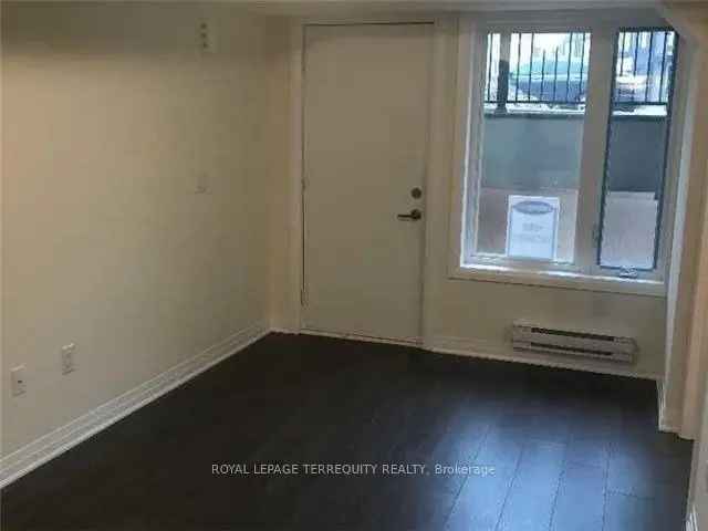 Fabulous Mattamy Stacked Townhouse 1 Bedroom 1 Den Near Downsview Subway