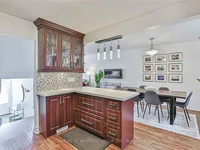 Townhouse For Sale in Markham, Ontario