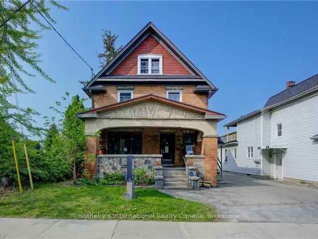 House For Sale in Waterloo, Ontario