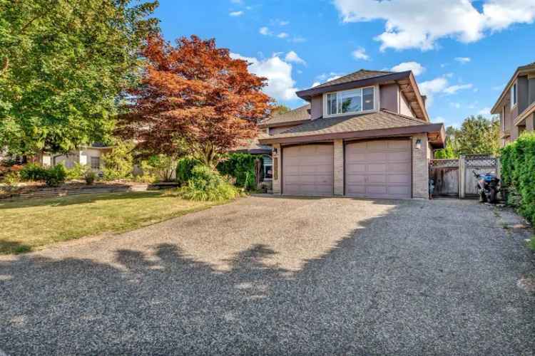 Panorama Ridge Family Home for Sale 4 Beds 2 Fireplaces Updated Kitchen