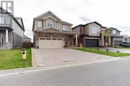 House for Sale in Victoria Highlands Cambridge with Spacious Layout