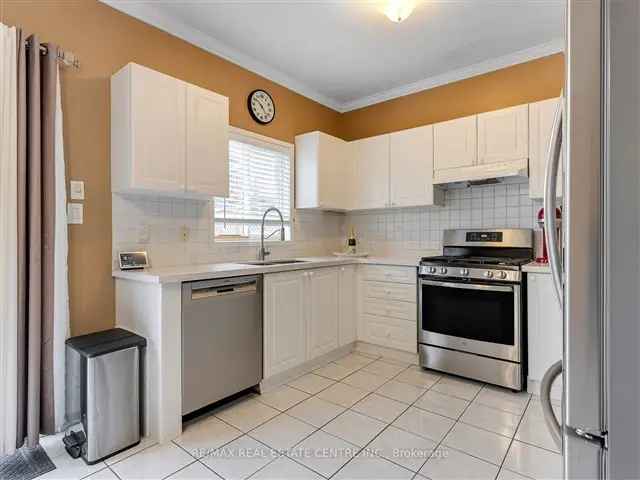 House For Sale in Brampton, Ontario