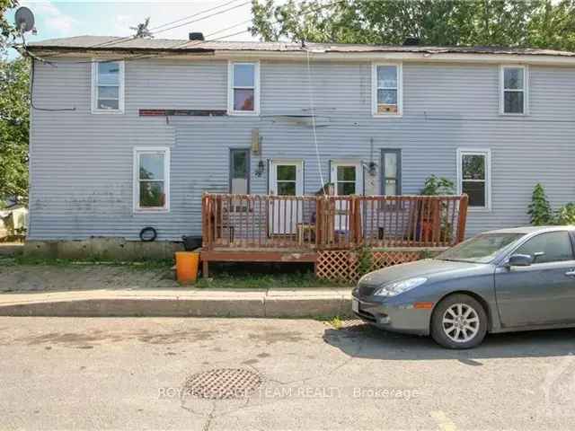 3-Unit Apartment Building in Chesterville