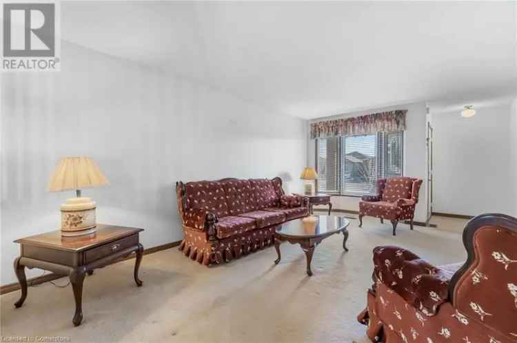 House For Sale in 40, Northridge Drive, West Lincoln Township, Ontario