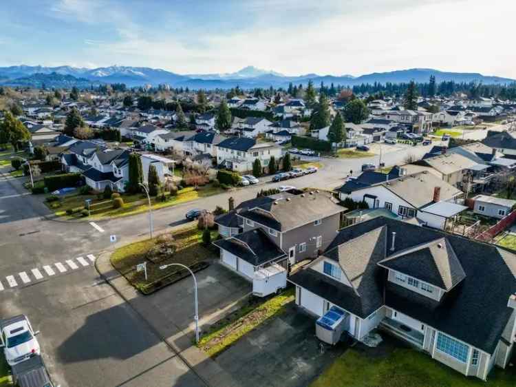 6 Bed 5 Bath House for Sale in West Abbotsford