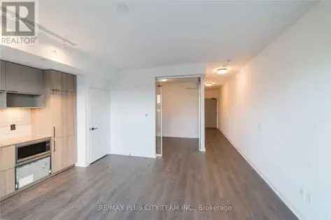 1 room apartment of 84 m² in Toronto