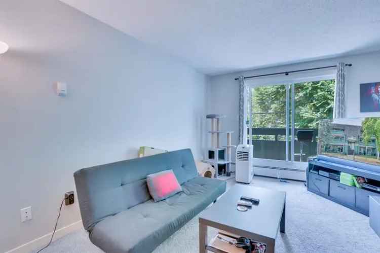 House For Sale in Somerset Drive SW, Calgary, Alberta