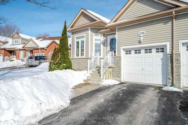 Peterborough Bungalow 3 Bed 3 Bath End Unit Garden Home