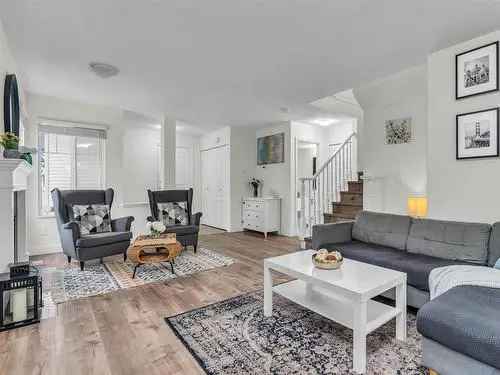 Surrey Townhouse For Sale 3 Beds 3 Baths 1495 Sqft