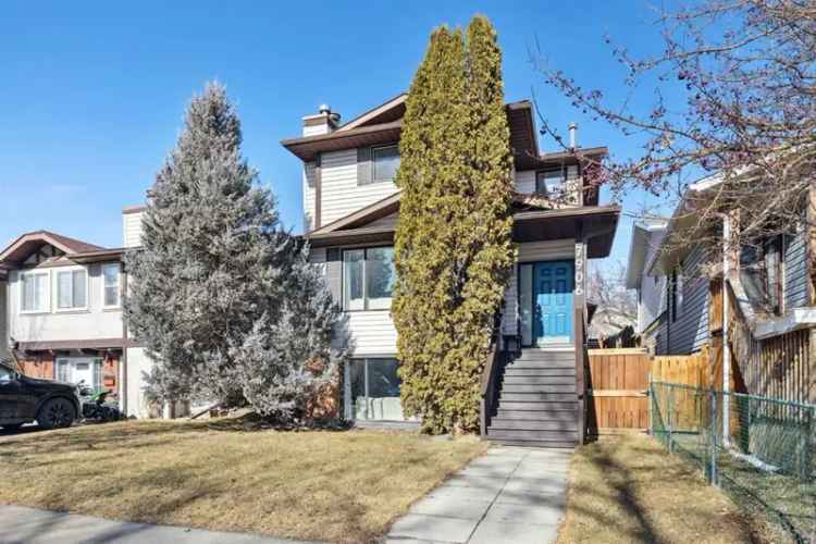 House For Sale in Calgary, Alberta