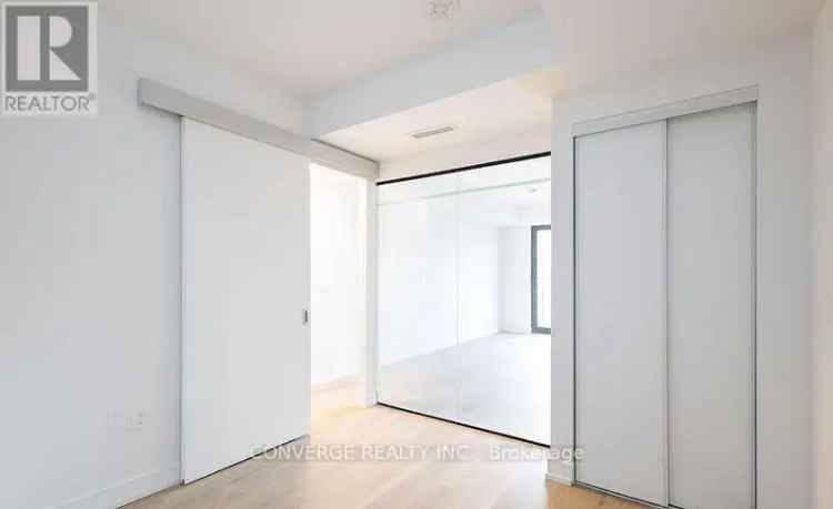 Modern 1-Bedroom Hamilton Condo Near Highways