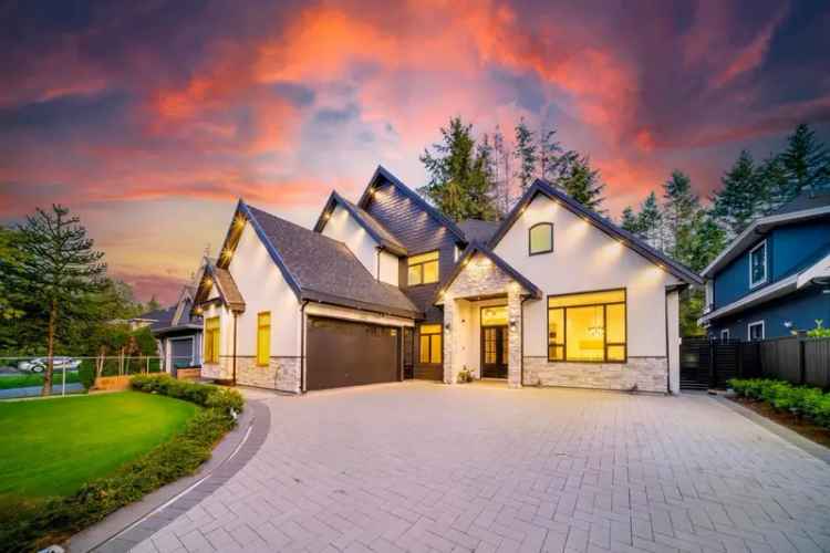 Luxury 4100 Sqft Home in Sunnyside Park South Surrey