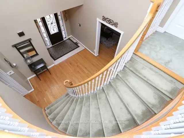 4 Bedroom Family Home Finished Basement Wet Bar