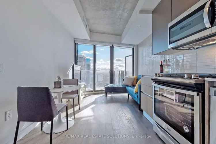 Stunning 1-Bed Condo with Water Views and Modern Finishes