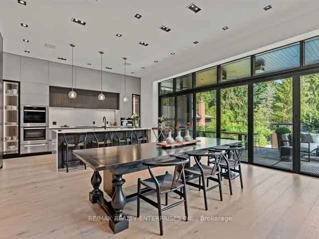 House For Sale in Mississauga, Ontario