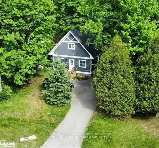 Three-Bedroom Home with Urban Mixed Use Zoning Business Potential
