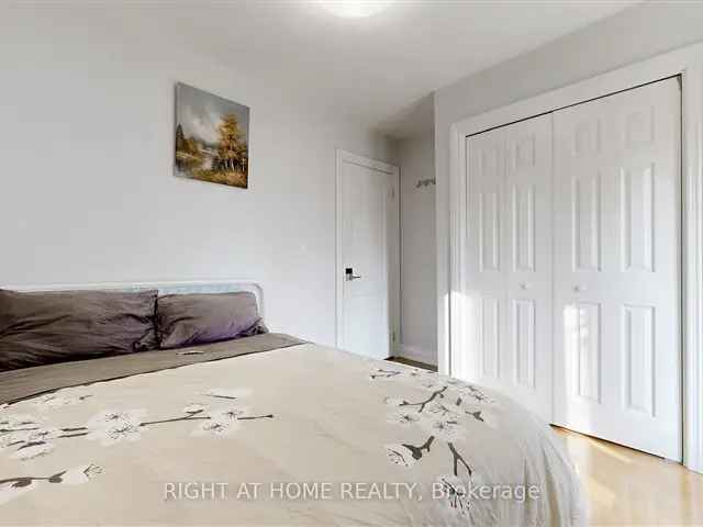 House For Sale in Mississauga, Ontario