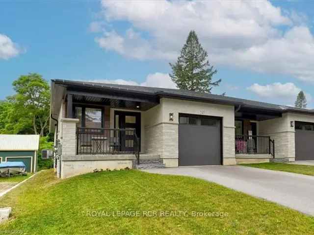 Modern Bungalow Townhouse in Mount Forest