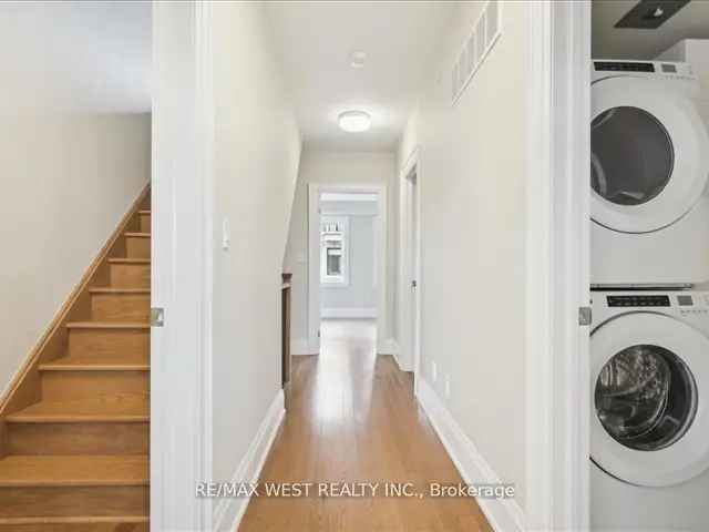 Townhouse For Sale in Toronto, Ontario