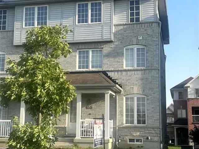 Townhouse For Sale in Ajax, Ontario