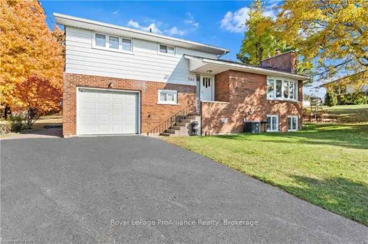 House For Sale in Loyalist, Ontario