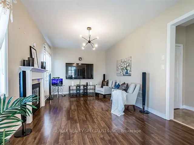 House For Sale in Brampton, Ontario