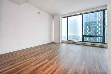 1 room apartment of 76 m² in Montreal