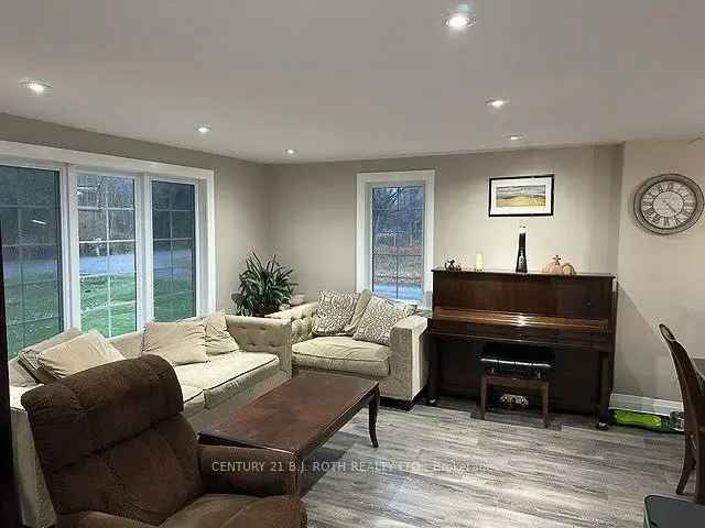 Farm For Sale in Oro-Medonte, Ontario