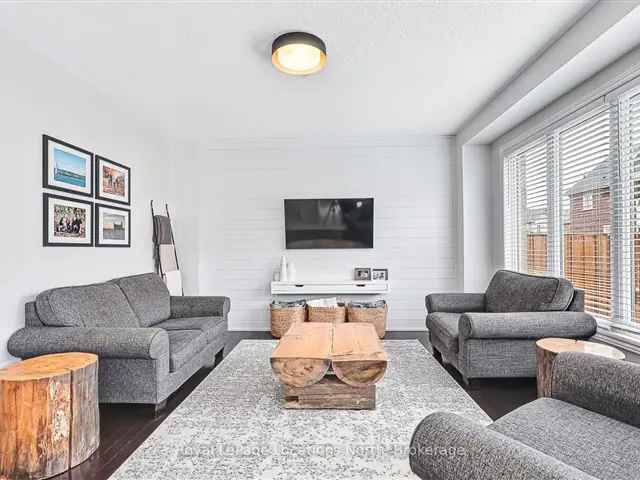 Beautiful 4-Bedroom Collingwood Home with $100K in Upgrades