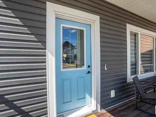 4 Bedroom Edmonton Home For Sale - Fully Upgraded Corner Lot