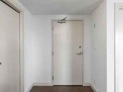 Condo for Sale in Oliver Edmonton 2 Beds 2 Baths 1000 sq ft