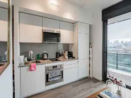 1 room apartment of 399 m² in Toronto