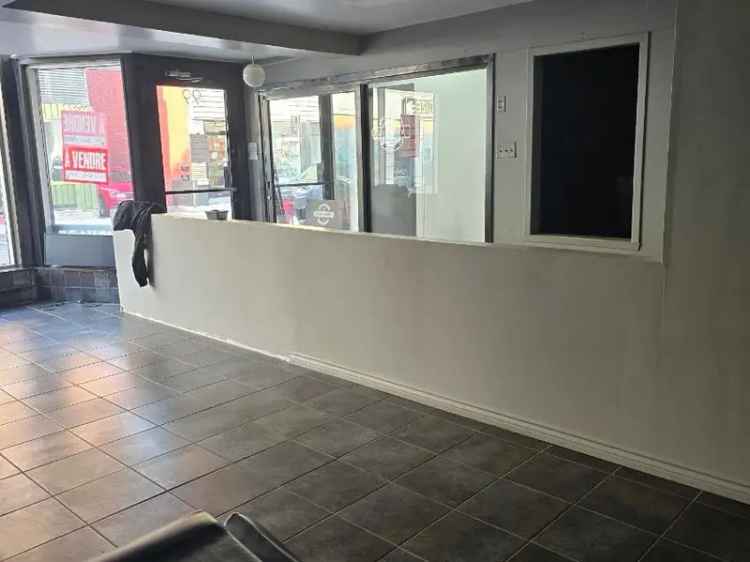 Commercial building/Office for rent, 99, Rue St-Paul, Joliette - Proprio Direct